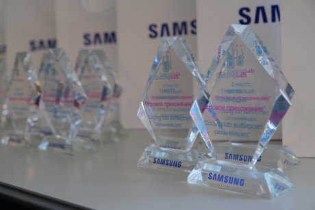29-05-2019 Samsung наградил лучших учеников Coding Lab