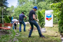 08-06-2019 Beautiful hospital courtyard through the efforts of Chevron volunteers